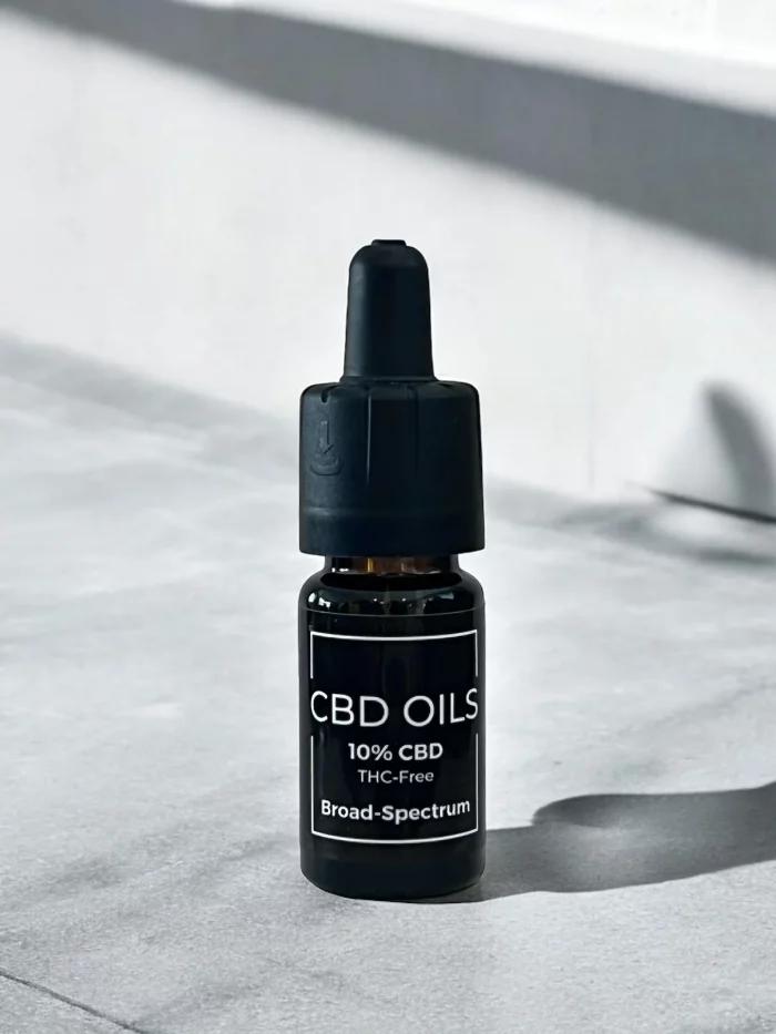 Photoroom_20240725_191459 10% CBD Broad-Spectrum Oil 10ml - Image 1